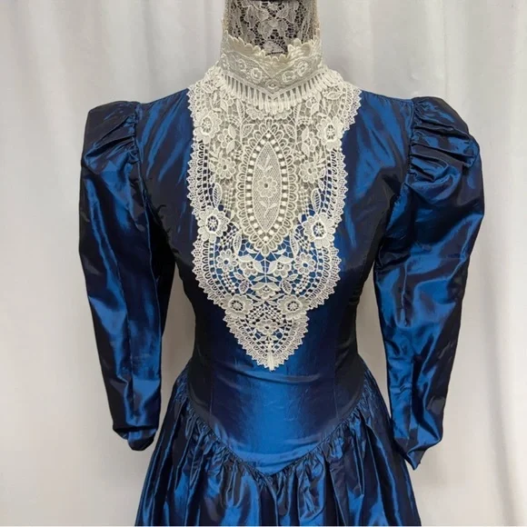 Vintage Jessica McClintock Blue Taffeta Lace Victorian Dress Size 6